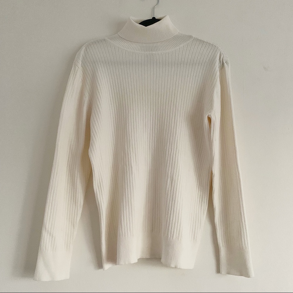 ⭐️ Covington Ribbed Turtleneck Sweater